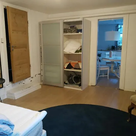 Basement Right Next To Metro Between Airport And City Center Copenhagen